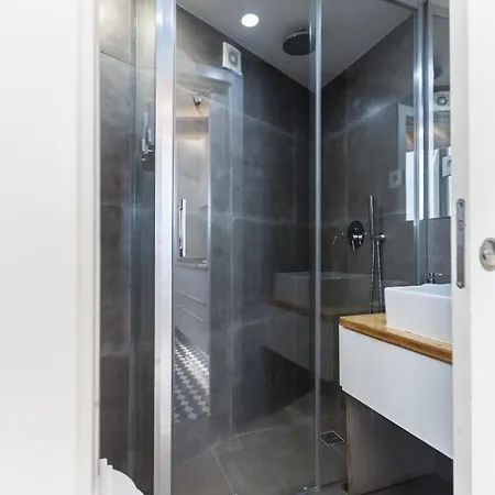 Arroios Urban Studio With Mezzanine Lejlighed *
