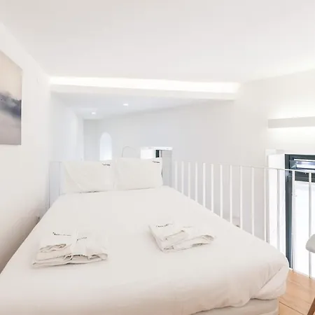 Arroios Urban Studio With Mezzanine Lejlighed
